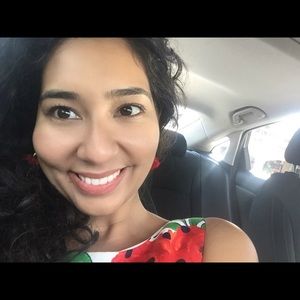 Meet your Posher, Steffany